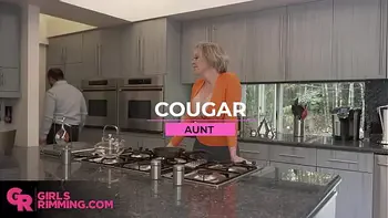GIRLSRIMMING - Cougar Aunt