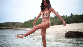 Naughty Asian babe Puri Cinta cum multiple times