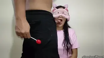 Mi Tio Me Engaño con una Chupeta para en Realidad era su Polla dentro de mi Boca