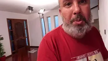 Cheguei na hora da gozada e fui até o banho da BBW