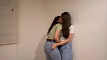 Happy ending with an office lesbian!!