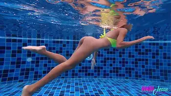 Summer Butt Plug Swimming - Jesse Thai