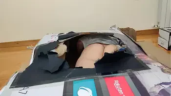 Stepsister receives anal internal cumshot through a hole in a box