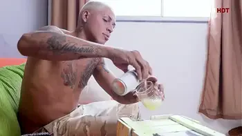 Pornô com história dá muito tesão!