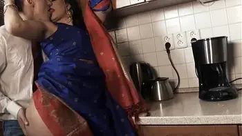 Pakistani housewife fucking on Bollywood song