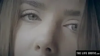 Watch this sizzling brunette turn up the heat with her orgasm