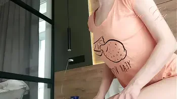 brunette takes off pantyhose and orders to lick her hairy pussy