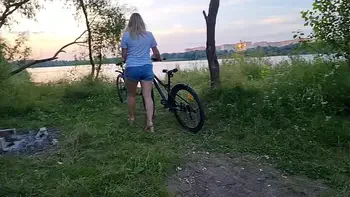 I public jerk off dick near unknown busty blonde girl and she want look how i masturbate and want touch my cock
