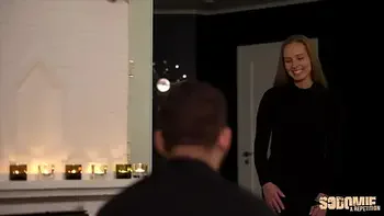 Kinuski, une blonde coquine qui se fait baiser par tous les trous