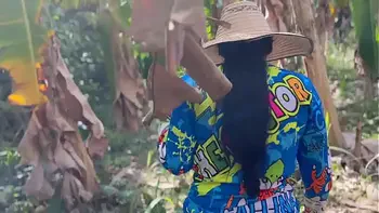 ENCUENTRO A CAMPESINA NOBLE Y LA PONGO A MAMAR A CAMBIO DE UN TELEFONO