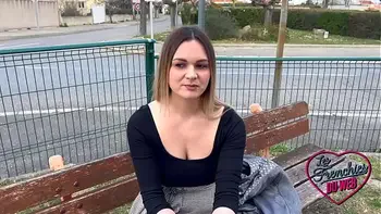 Alice, une secrétaire coquine de 30ans