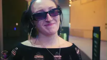 Super Hot White Slut Raven Vice Gets Greeted And Seduced By Old Man At The Golden Gate Casino In Las Vegas