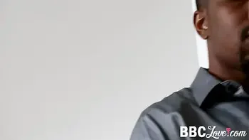 Nicole Aniston Cramming Blonde Cooch In The Shower