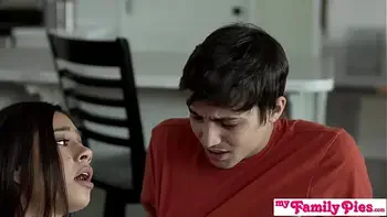 Xxlayna Marie tells Stepbro, He put a load in me that took 2 days to come out! -S21:E5