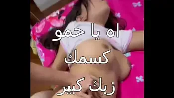 جارى العرص طلع ورايا فوق السطح و انا بنشر و زنقنى و فضل يبعبص فيا سيحنى و فشخ كسمى احو نيك اوى متع جسمى