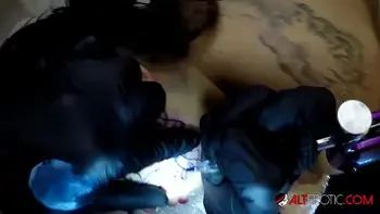 Genevieve Sinn fucked while getting her face tattooed