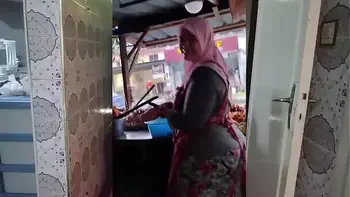 Thick Muslim Indonesian Milf