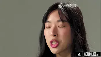 UP CLOSE - How Women Orgasm With Horny Brunette Elle Lee! SOLO FEMALE MASTURBATION! FULL SCENE