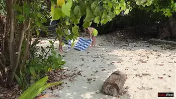 Pervert cummed on girls while they were sunbathing on a public beach