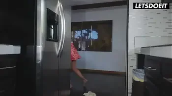 MILF Ivy Wolfe Steamy Lesbian Fuck with Hot Roommate Arabelle Raphael - A GIRL KNOWS