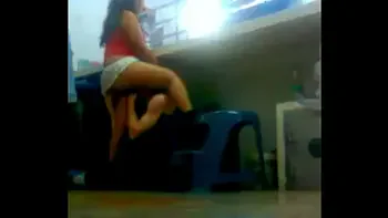 mientras estoy trabajando el hijo del patrón me mete la verga.