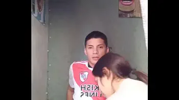 futbolista es Masturbado y tragado con la boca