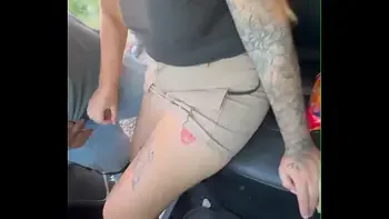 DESCONOCIDOS SE CORREN EN LA VAGINA DE MI ESPOSA EN LA CALLE