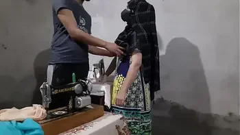 Indian Beautiful Muslim Girl Gets Ass Fucked By Tailor