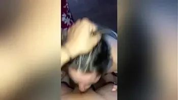 Nos besamos y nos damos bien rico con mi amigo