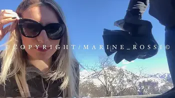 En levrette dans la neige