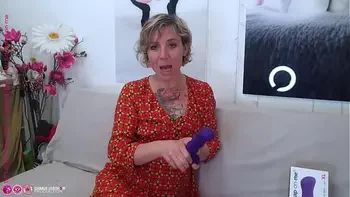 Un bon gros gode à boule dans le cul - GEISHA BALLS