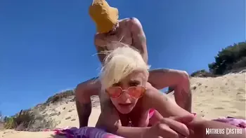 Fodendo gostoso na praia de nudismo - Teaser