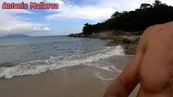 Big Tits Thai Bombshell Gets Picked up in Public Beach