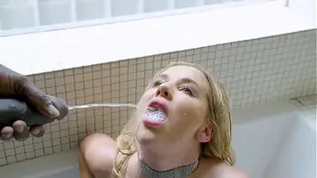 Hot Australian Enjoys Public & Hotel Bang