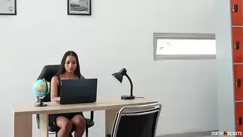 I GET MY ASS FUCKED BETWEEN MY BOSS AND MY PARTNER AT A PRIVATE PARTY