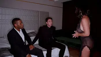 Interracial threesome with La Sirena 69 getting a sex lesson