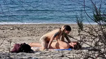 Beach sex between two passionate lovers. Female Squirting Orgasms at 7.40 and 13.25 - - Video shot with my new telephoto lens