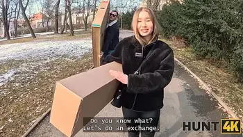 HUNT4K. I closed my BF’s eyes with banknotes and sucked stranger’s cock! I’m not that shy