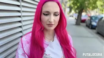 PutaLocura - Pillada a tetona friki Victoria Arias para un concurso muy caliente