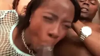 The little princess has good luck, she gets fucked by three at the same time .... the ass is also a nice target ... she takes there a lot of sperm ...