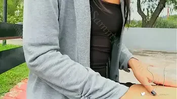 PLUG ANAL EN PÚBLICO