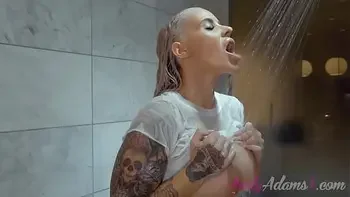 BIG TITS BUSTY PORNSTAR WET TSHIRT IN THE SHOWER