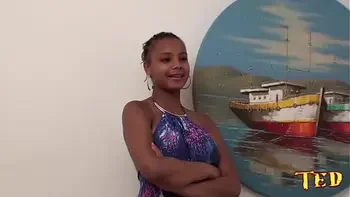 Estreia da novinha Raphaela Nunes com Loupan