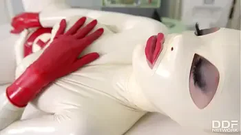 Busty Latex Lucy spanks her ass & fills her creamy pussy with clinic sex toy