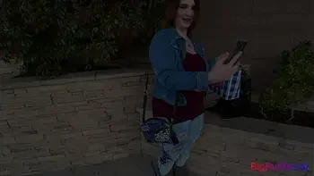 Social Media Slut Fucks On The First Date