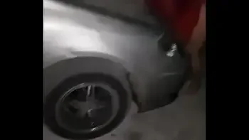 Mi esposa con un chico que conocimos en el club