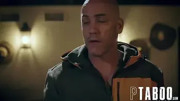 Bratty Hollywood Actress Casey Calvert Loses Sex Bet With Stuntman