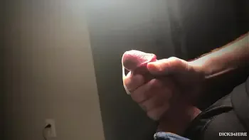 This cock is insane!! AMAZING CUMSHOT!