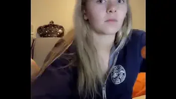 CHECK OUT THIS LIVE.ME HOE