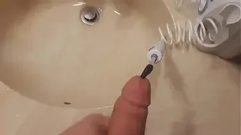 21yr old pumps over a pint of cum into bladder